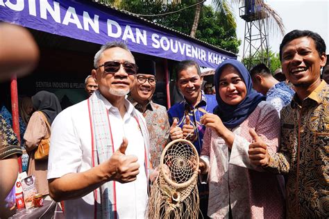 Menteri Perdagangan Zulkifli Hasan Dukung Sentra Umkm Batik Di Serang