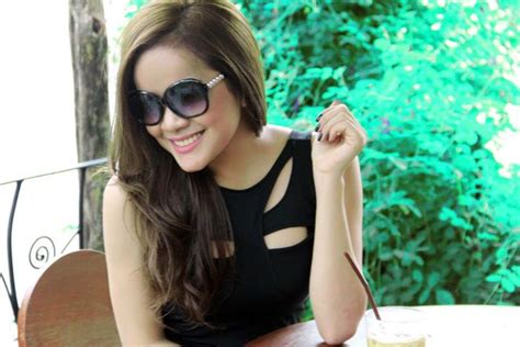 Mất ăn mất ngủ vì 6 hot girl Campuchia