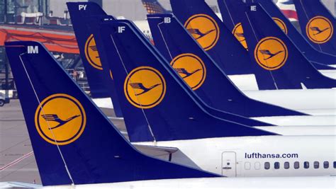 Lufthansa Streicht Wegen Verdi Fast Alle Innerdeutschen Fl Ge Manager