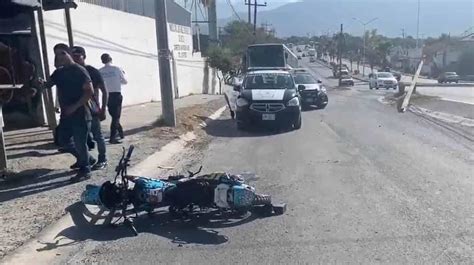 Impacta A Motociclista Y Escapa