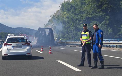 Galerija Slika Slike Strave S Autoceste Sve Je U Dimu Stvaraju Se