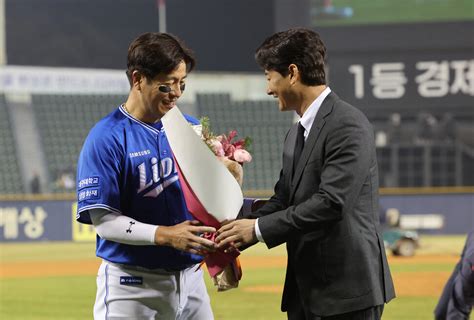 최다 경기 출장 신기록 강민호 “다시 태어나도 포수”