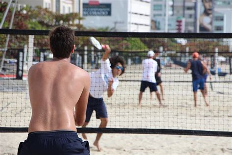 Conheça o Beach Tennis de BC Salute imóveis