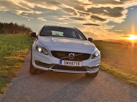 Foto Volvo V60 Cross Country D4 Awd Geartronic Kinetic Testbericht 022  Vom Artikel Volvo V60