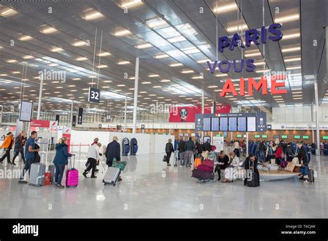 ORLY AIRPORT THE NEW TERMINAL 3 Stock Photo - Alamy