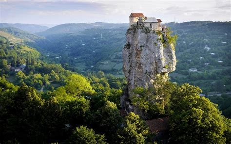 Top 10 Weird And Unusual Tourist Attractions In Georgia