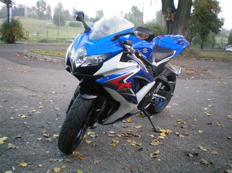 SUZUKI GSXR K8 750 Baza Skradzionych Motocykli