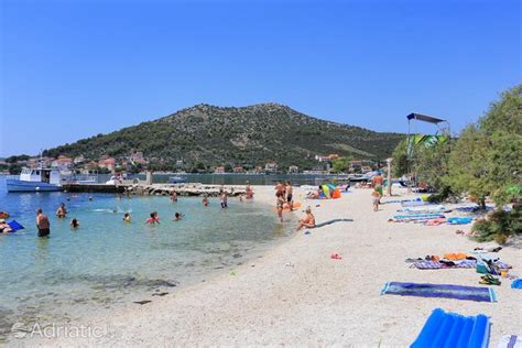 Plaža: Poljica, Trogir - Poljica | Najbolje plaže u Hrvatskoj | Adriatic.hr