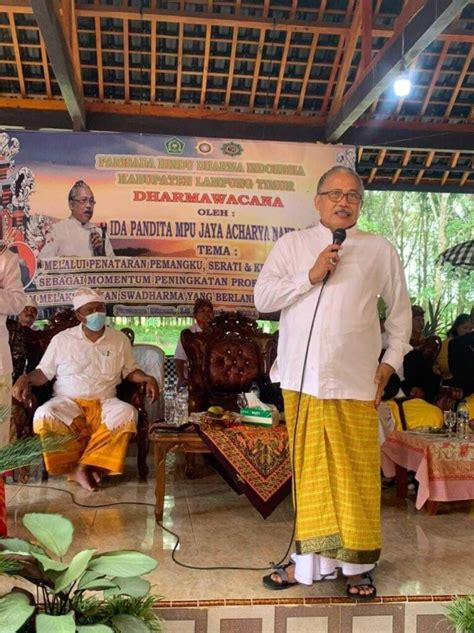 Komang Koheri Memfasilitasi Kegiatan Penataran Pemangku Serati Dan