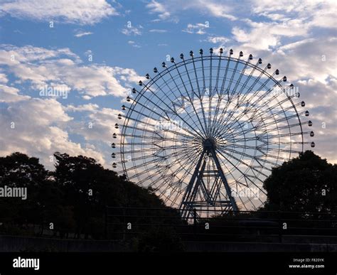 Tempozan Ferris Wheel Osaka Japan Stock Photo Alamy