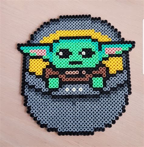 Figuras De Hama Beads Baby Yoda Y Unos Broches En Hama Beads