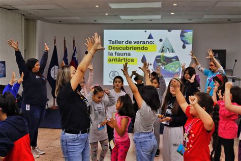 Niños y niñas aprendieron sobre fauna antártica en taller organizado