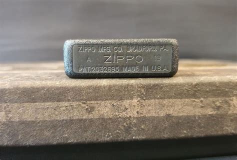 One 1~美系 Zippo 諾曼第登陸d Day《75週年 限定版》1944 2009黑裂紋打印 編號29930 露天市集 全台