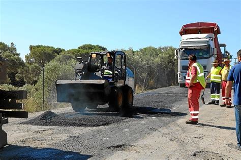 El plan de reparación de caminos rurales en Cartaya alcanza el 50