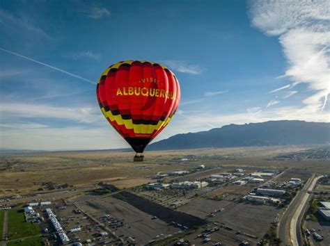 "Red or Green?" Hot Air Balloon | Visit Albuquerque