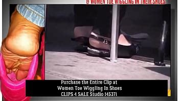 Preview Latina Feet And Shoeplay In Snakeskin Flats Candid XVIDEOS