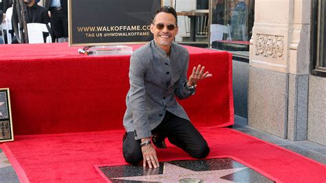 Marc Anthony Recibe Su Estrella En El Paseo De La Fama De Hollywood