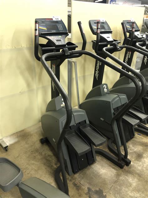 LIFE FITNESS LIFE CYCLE 9500HR STAIR CLIMBER