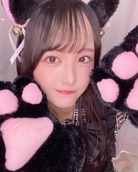 福田朱里さんのインスタグラム写真 福田朱里instagram 「ねこメイクとメイド🎀🐱 猫耳があるから自分の耳は隠したにゃぁ ねこ