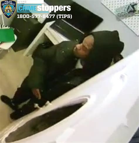 Burglary Suspect Caught On Video Inside Bronx Apartment Cbs New York