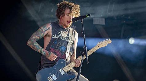 Guitarist Ben Bruce Leaves Asking Alexandria Ultimate Guitar