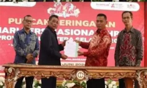 Pj Walikota Lubuklinggau Terima Penghargaan Sahabat Mitra PWI Dari PWI