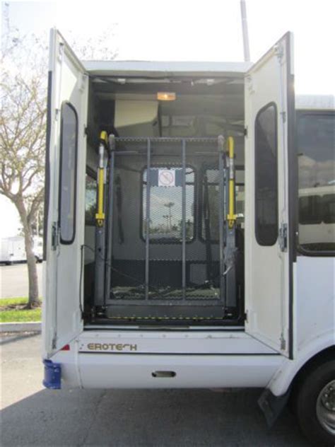 Sell Used 2010 Chevrolet Express 4500 Cutaway Wheelchair Bus In Miami Florida United States