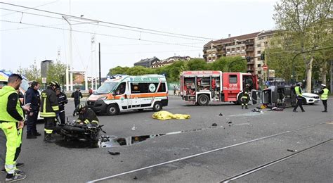 Morto Un Motociclista In Un Incidente Stradale A Torino In Corso