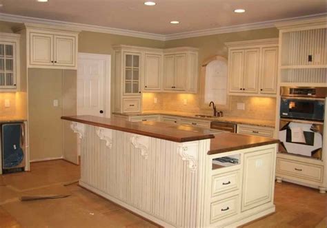 10 Brown And White Kitchen Cabinets DECOOMO