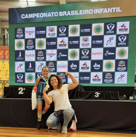 Atleta Maricaense E Campe Brasileira De Wrestling Em S O Paulo