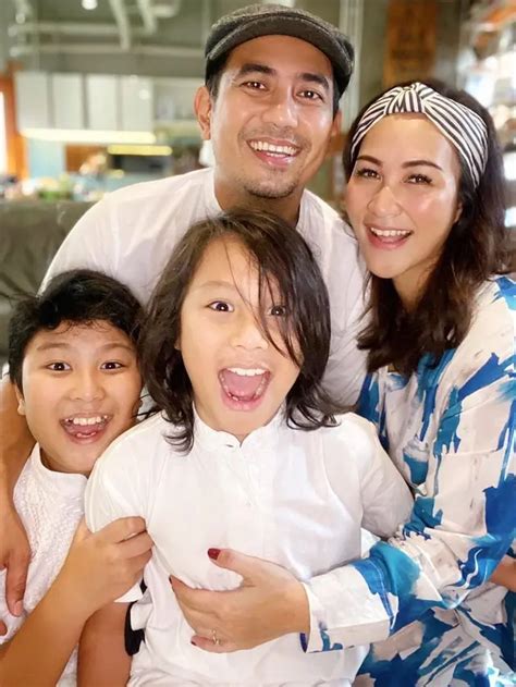 7 Penyanyi Solo Pria Era 2000 An Ini Sudah Jadi Ayah Pesonanya Tetap Menawan Hot Liputan6