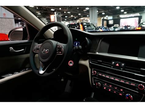 2018 Kia Optima: 141 Interior Photos | U.S. News