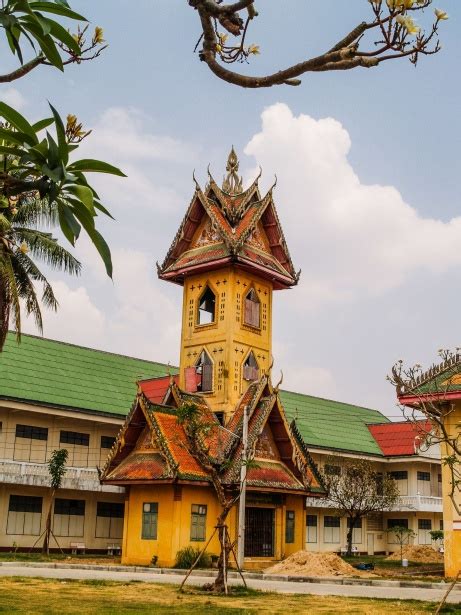 Wat Thung Si Muang I In Ubon Ratchathani Free Stock Photo Public