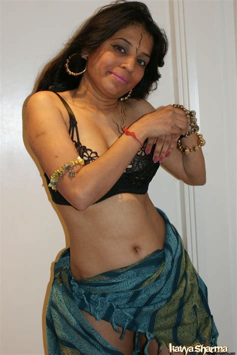 Indian MILF Kavya Sharma Gets Completely Naked In Front Of A Bedroom Door CoedCherry