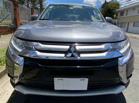 Mitsubishi Outlander Km Gasoline Automatic In San Pedro