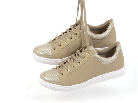 Tênis nude trend coringa fashion Ref Sapatos de couro Sapatos de camurça