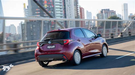 Toyota Yaris Hybrid 2021 review - Chasing Cars