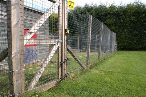 temporary and permanent poultry electric fencing | EFD | Electric ...