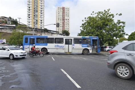 Rodoviários da CSN fazem protesto na região da Estação da Lapa