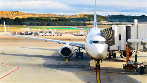 La carga de los aeropuertos españoles desciende el 41 en junio El