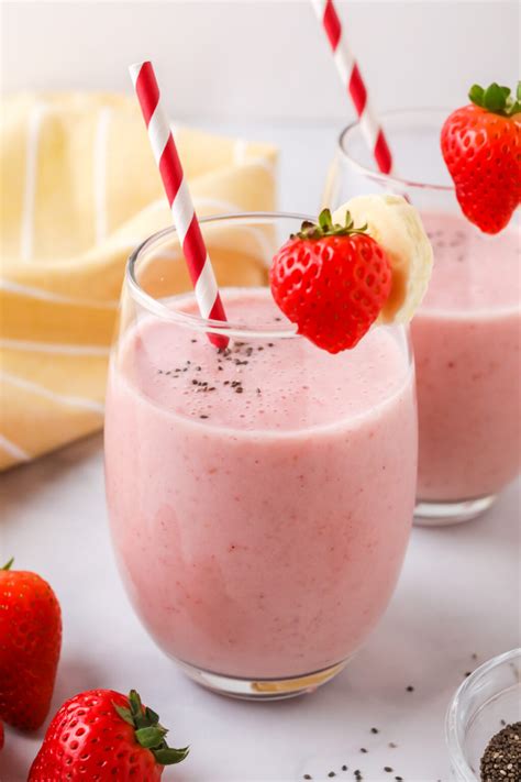 Strawberry Banana Smoothie Easy 4 Ingredient Recipe