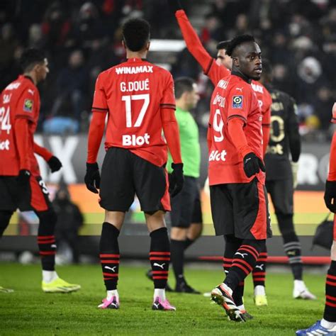 Arnaud Kalimuendo Est Rennais Et Restera Rennais Assure Julien