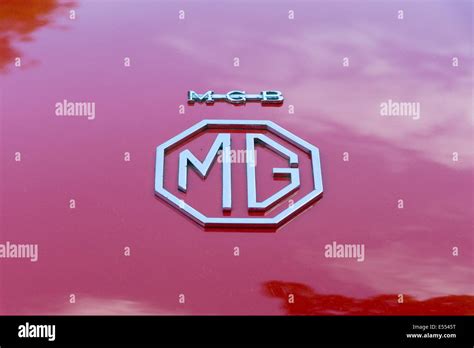 Mgb car logo hi-res stock photography and images - Alamy