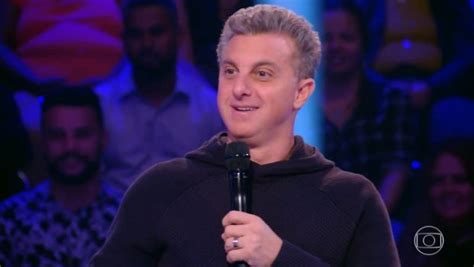 Revela O De Irm O Gay Foi Processo De Aprendizado Para Luciano Huck Banda B