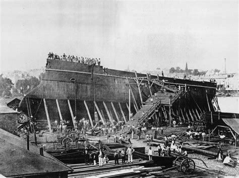 Historique Des Chantiers Navals De Nantes Maison Des Hommes Et Des