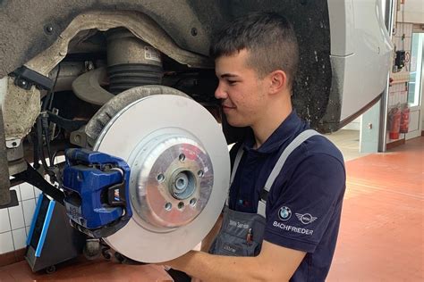 Autohaus Bachfrieder Ausbildung Kfz Mechatroniker M W D System