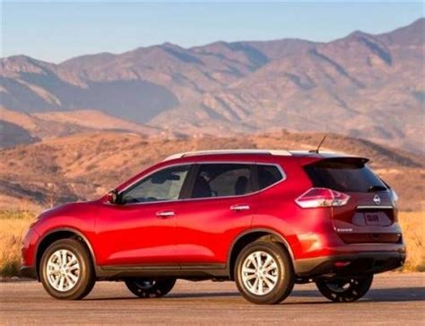 Photo Image Gallery And Touchup Paint Nissan Rogue In Cayenne Red Nah