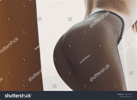 Crop Shot Seductive Naked Woman Bending Stock Photo 1108439567 Shutterstock