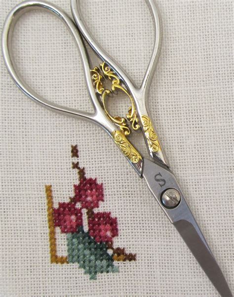 Heart in Stitches: The Last Stitches of 2012 and the First Stitches of ...