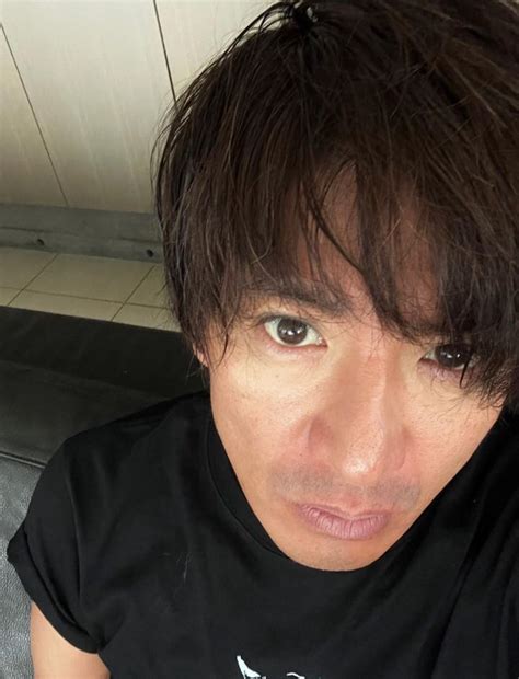 木村拓哉、一仕事終えた後のご褒美にウキウキ。暗髪が大人っぽandカッコいい Actors